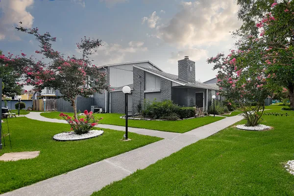 9550 DEERING DR 410