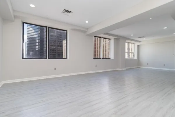 914 MAIN ST 1503