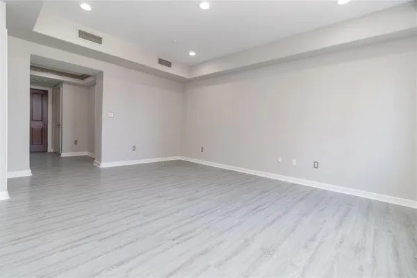 914 MAIN ST 1503