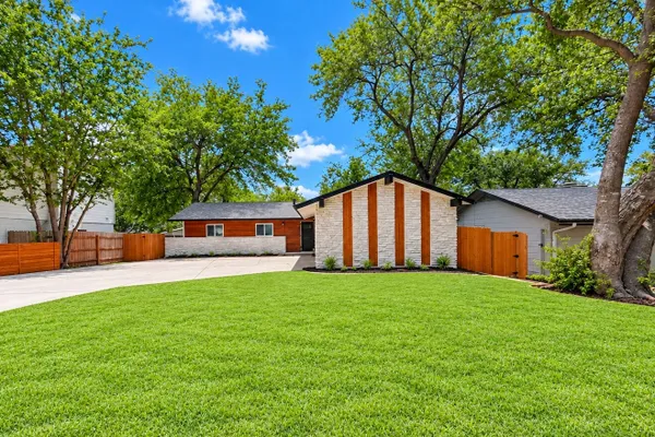 6907 TULANE DR