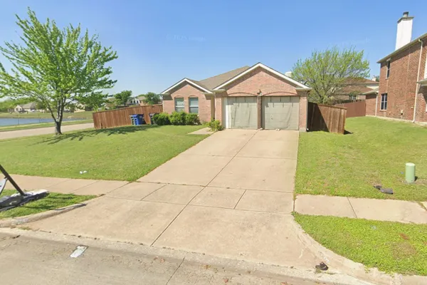 1603 LAKESIDE DR