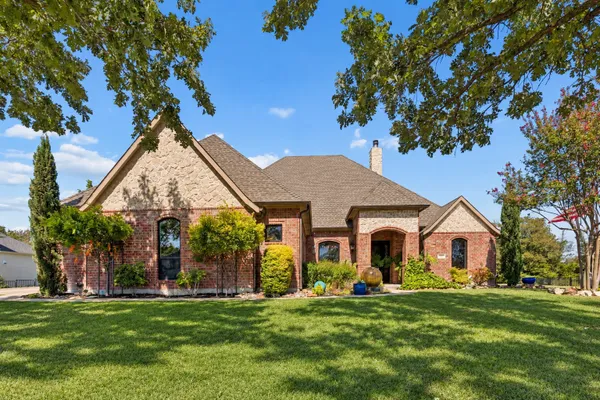 4613 LAKE BREEZE DR