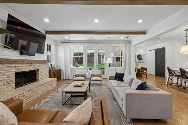 7318 CASA LOMA AVE