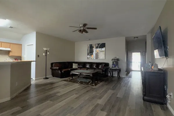3231 NAPLES GROVE LN