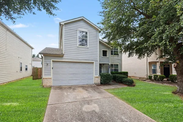 827 GRAND PLAINS DR