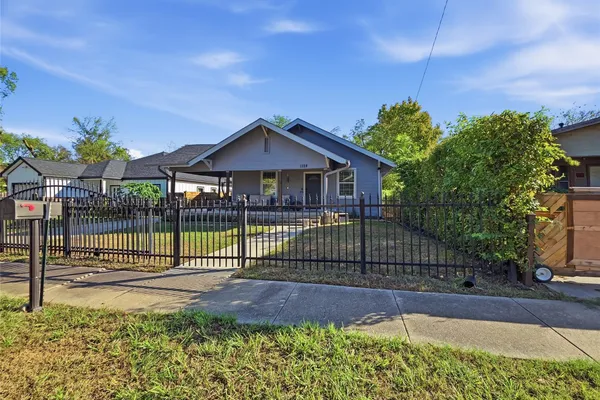 1328 ELMWOOD AVE