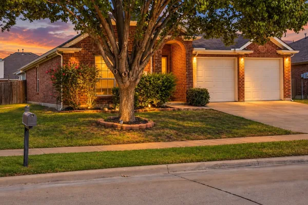 1029 ABIGAIL DR