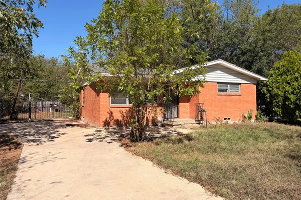 8109 BURROAKS DR