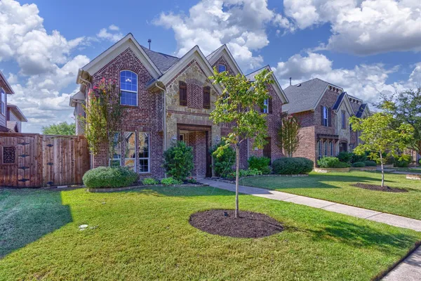1111 FOSSIL LAKE DR