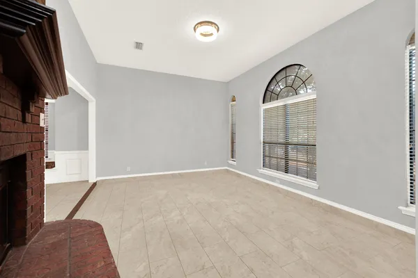 6732 COACH HOUSE LN