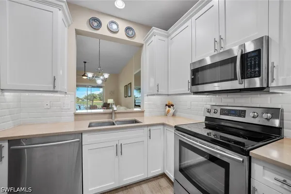 2325 CARRINGTON CT 203