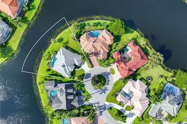 903 SPANISH MOSS TRL