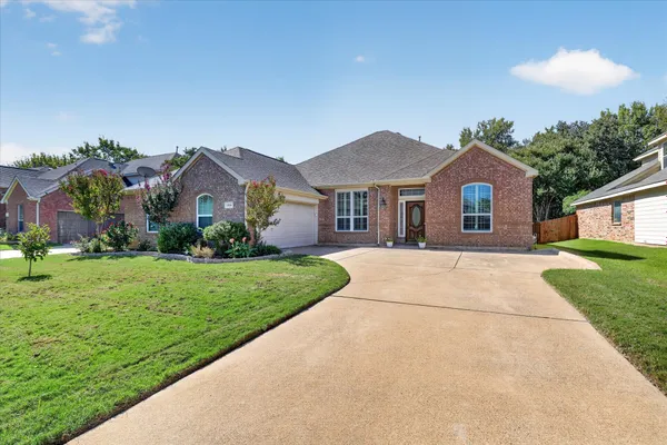 1106 WEDGEWOOD DR