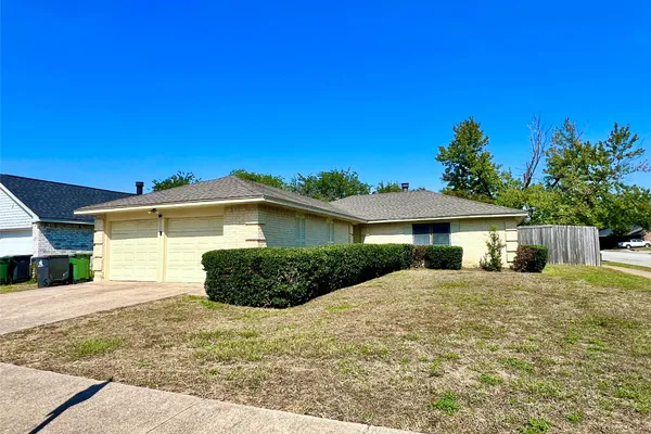 2319 REDBROOK DR