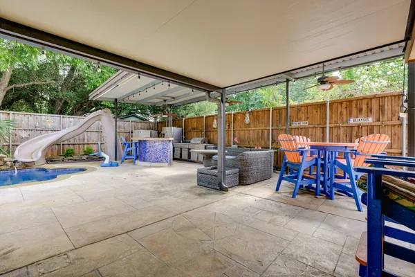 4948 SHADY OAK TRL