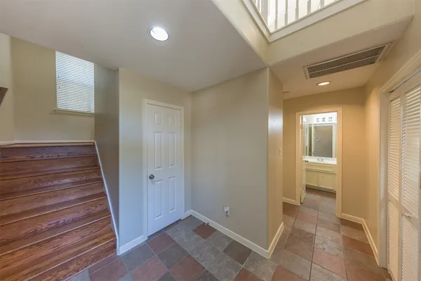 4811 AUSTIN ST B