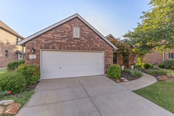 321 DEATON DR