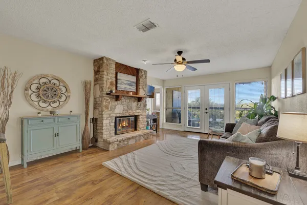 1226 COUGAR DR 12