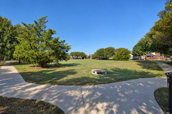 6831 LANDING DR