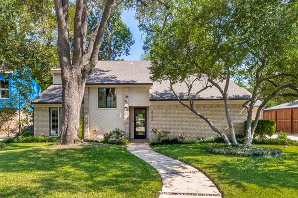 3722 WOODED CREEK DR