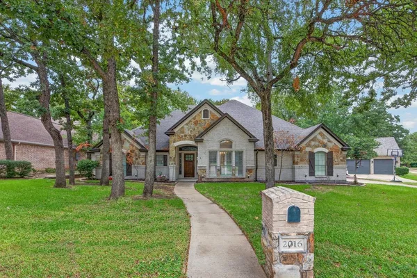 2016 SPINNAKER LN