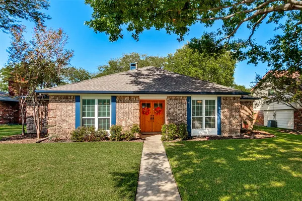 1611 BARCLAY DR