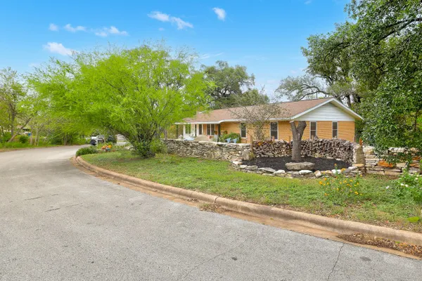4505 DUDLEY DR