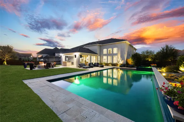 1207 HOLFORD DR