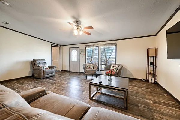 181 COCHISE DR