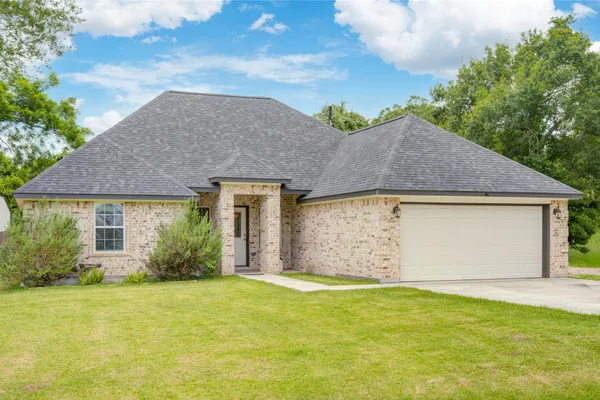 46 NELSON CT
