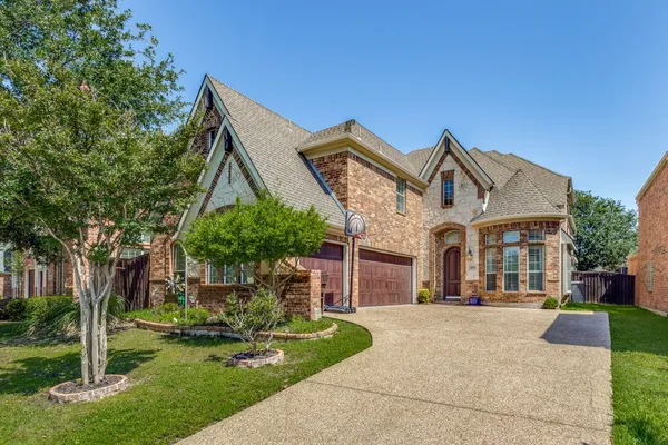 6909 MEDALLION DR