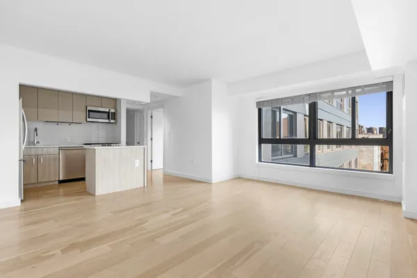 171 W 131ST ST 519