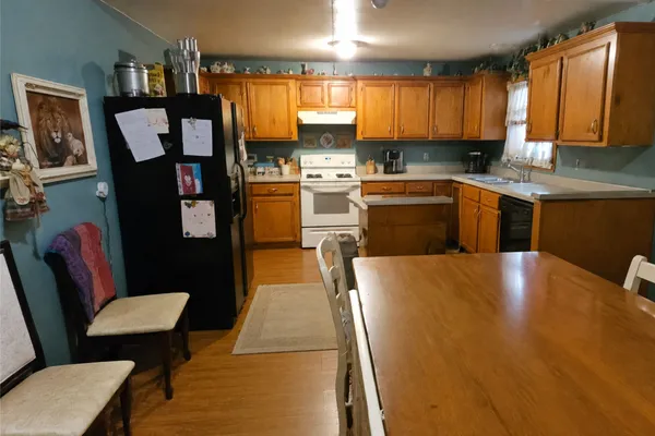 202 TRINITY RD