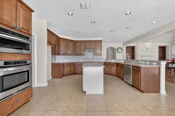 7529 ZINNIA LN