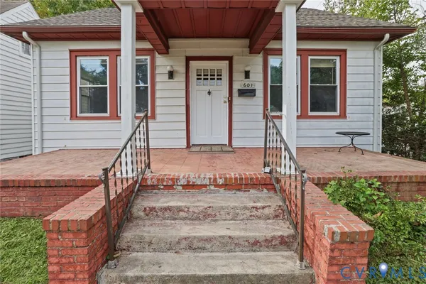 601 E BROOKLAND PARK BLVD