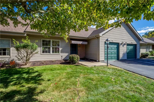 1407 GREENBRIAR CT