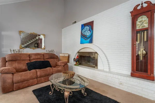 1803 ARROWHEAD DR