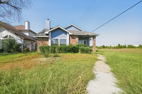 1229 OLD BARN LN