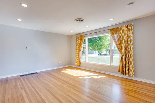 5520 ASBURY DR