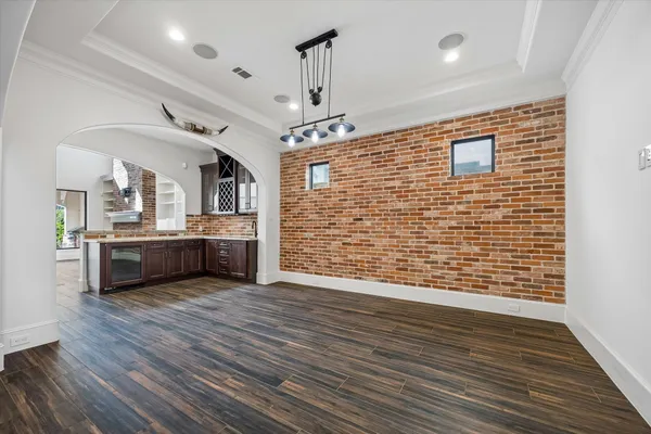 215 MALONE ST