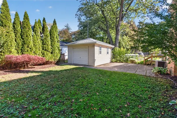 16 SYDENHAM RD