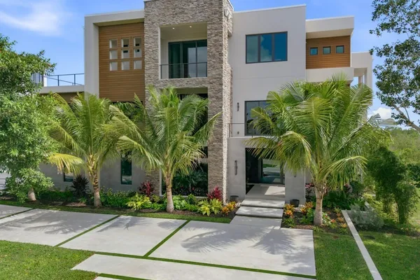 1150 BLUE HILL CREEK DR