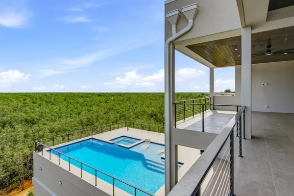1150 BLUE HILL CREEK DR
