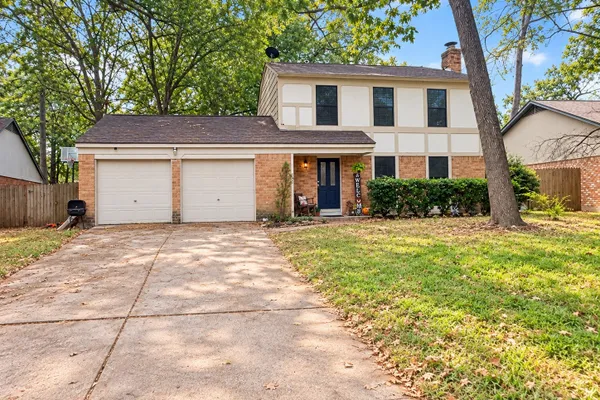 2922 BIRCH CREEK DR