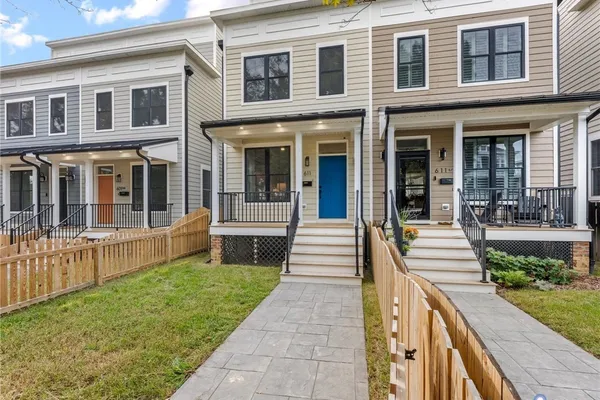 611 W LANCASTER RD