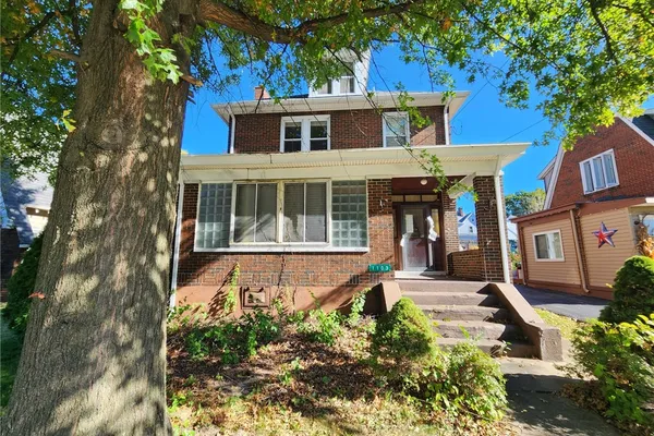 1103 SUMMIT ST