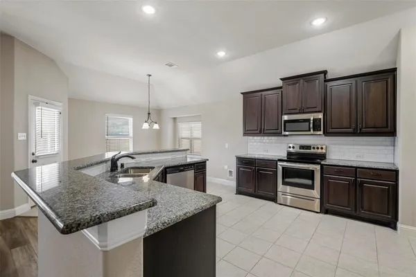 172 LANDSDALE CIR