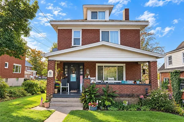 2906 JOHN ST