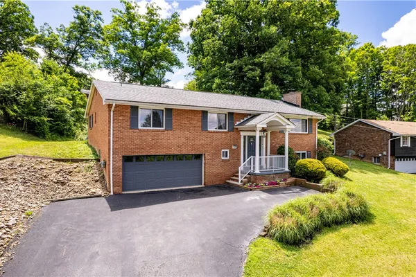 109 WESTVIEW DR
