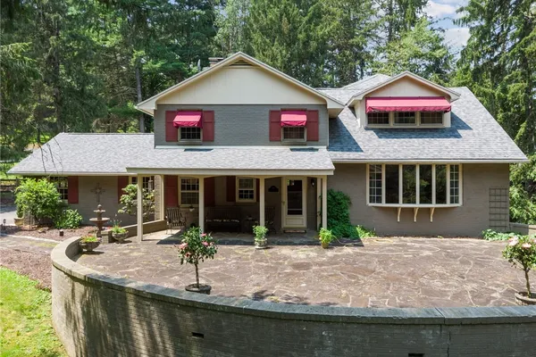 114 SUNRISE LN
